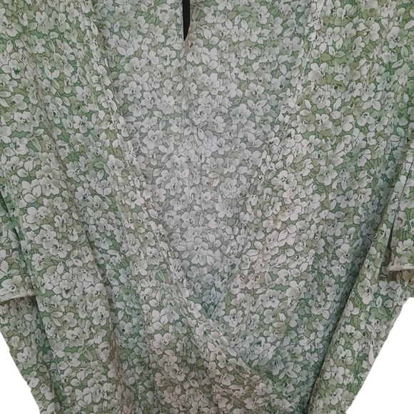 Cupshe Green & White Faux Wrap Dress NWT - Picture 8 of 8